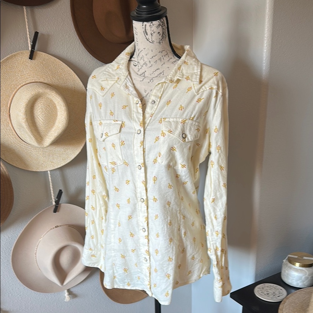 🌵Wrangler Retro Cream Shirt with Cactus Pattern 🌵